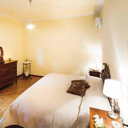 Il Passaggio Sleeps 8 Air Con Wifi